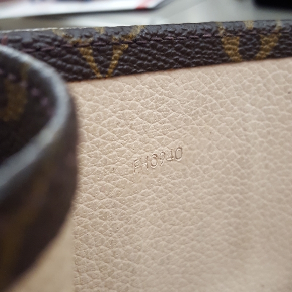 Louis Vuittion Sac Plat - Picture 2 of 8